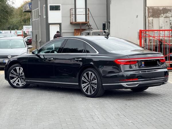 2017 Audi A8 — Miniatură 3