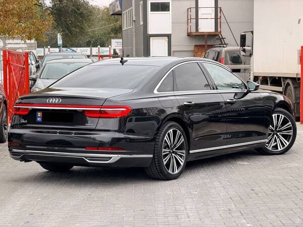 2017 Audi A8 — Miniatură 4