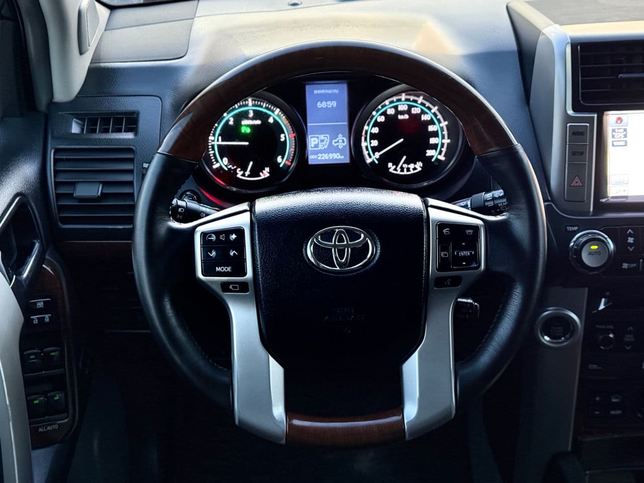 Toyota Land Cruiser Prado 2013 — Миниатюра 10