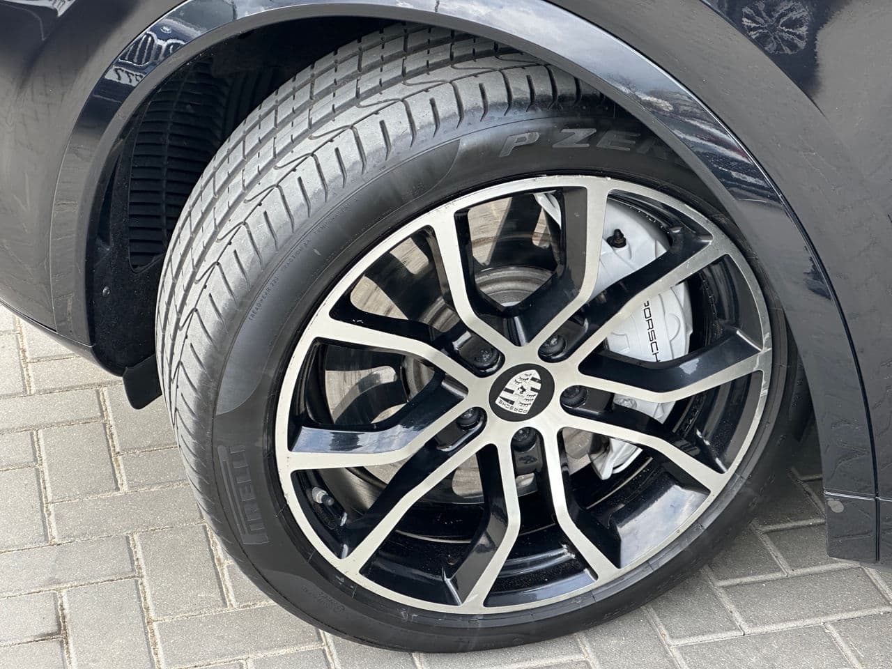 Porsche Cayenne Turbo 2019 — Миниатюра 18