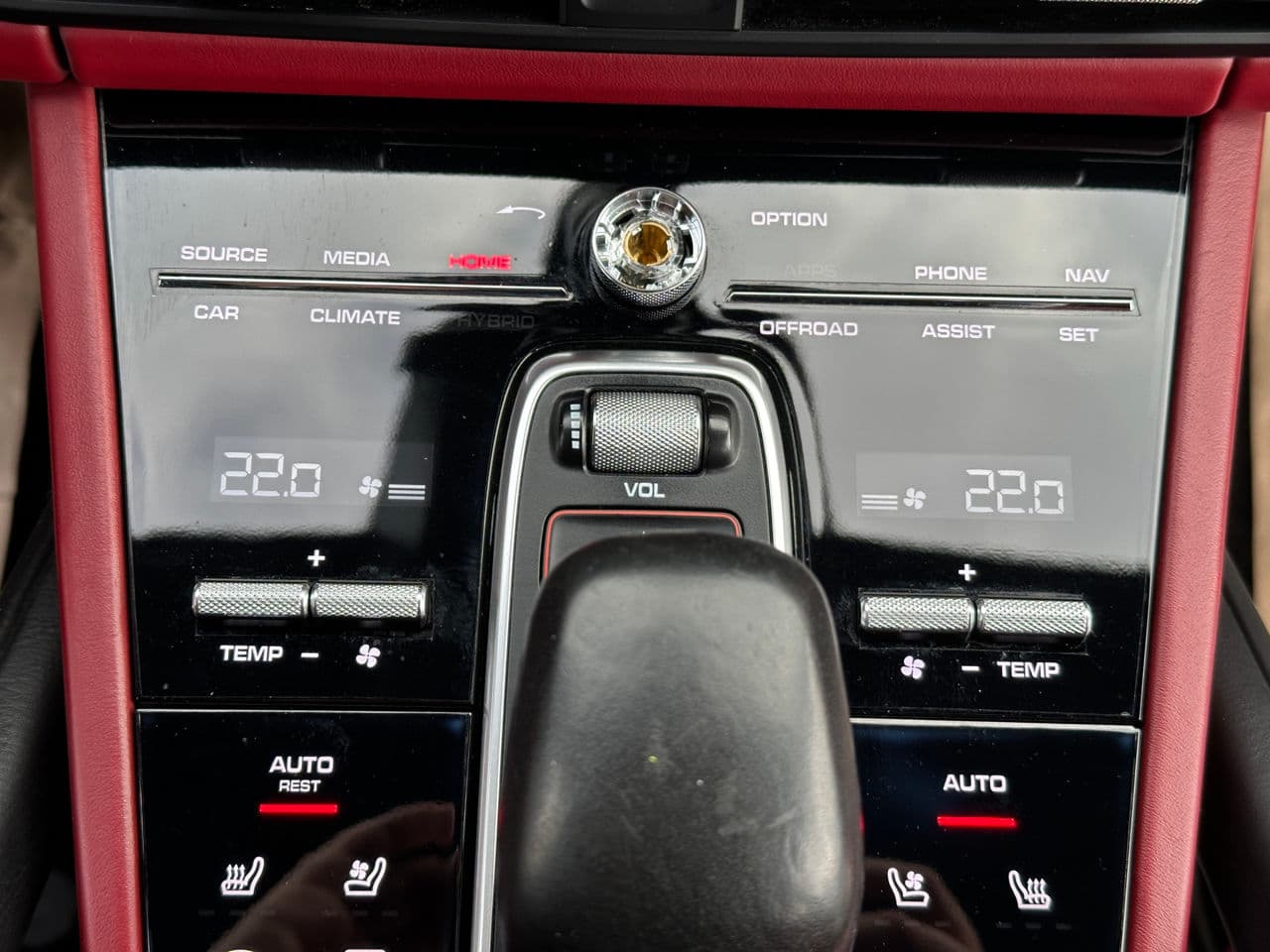 Porsche Cayenne Turbo 2019 — Миниатюра 12