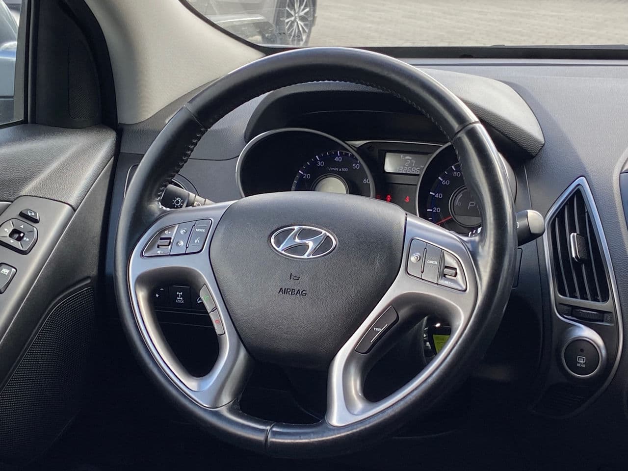 Hyundai Tucson 2014 — Миниатюра 8