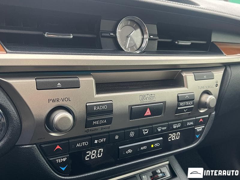 2012 Lexus ES 300h — Miniatură 10