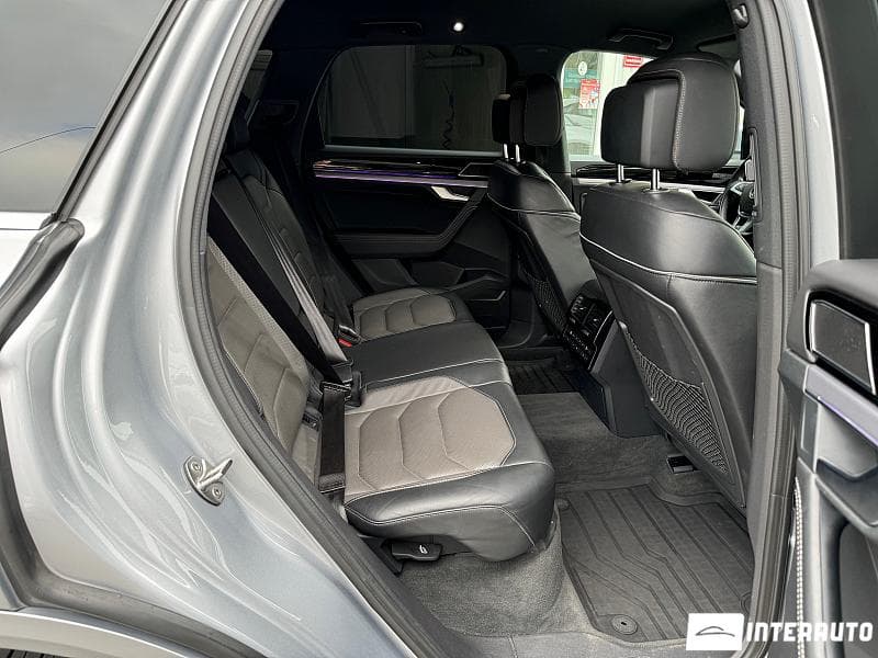 2018 Volkswagen Touareg — Miniatură 22