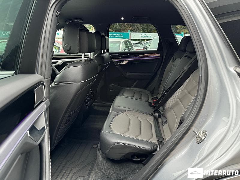 2018 Volkswagen Touareg — Miniatură 21