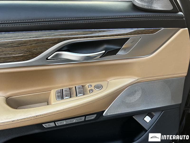 2015 BMW 740 — Miniatură 20