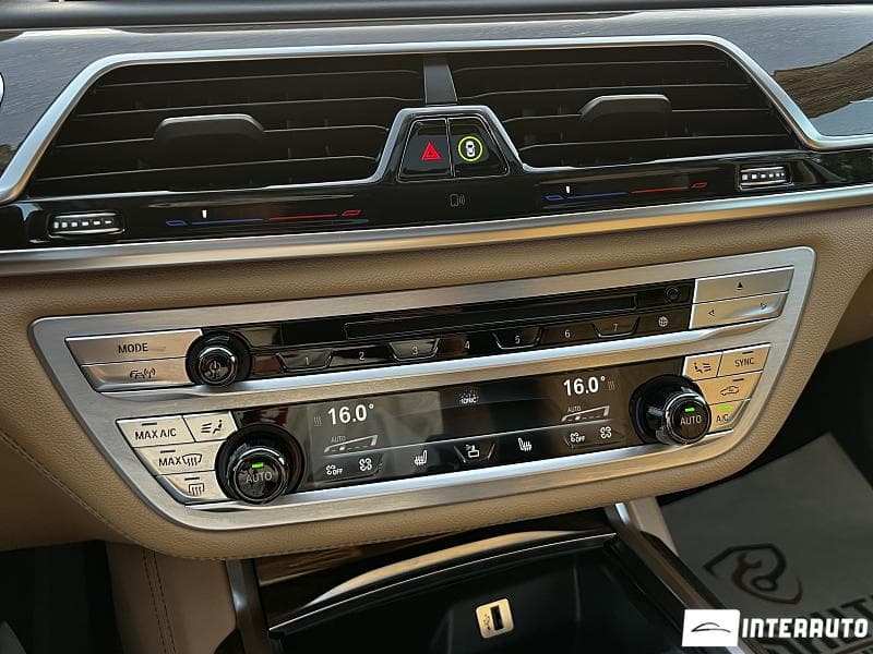 2015 BMW 740 — Miniatură 15