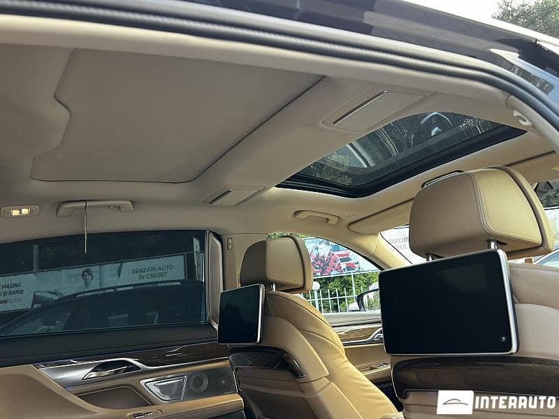 2015 BMW 740 — Miniatură 10