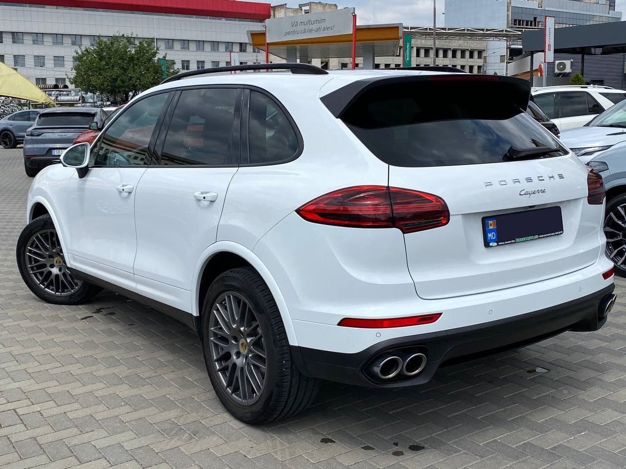 Porsche Cayenne 2018 — Миниатюра 4