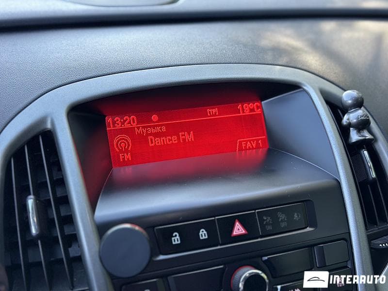 Opel Astra 2013 — Миниатюра 10