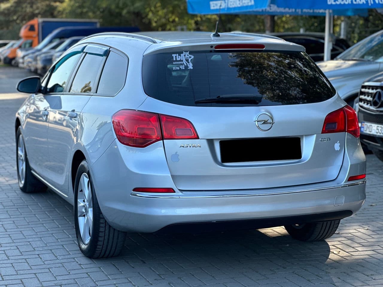 Opel Astra 2013 — Миниатюра 2