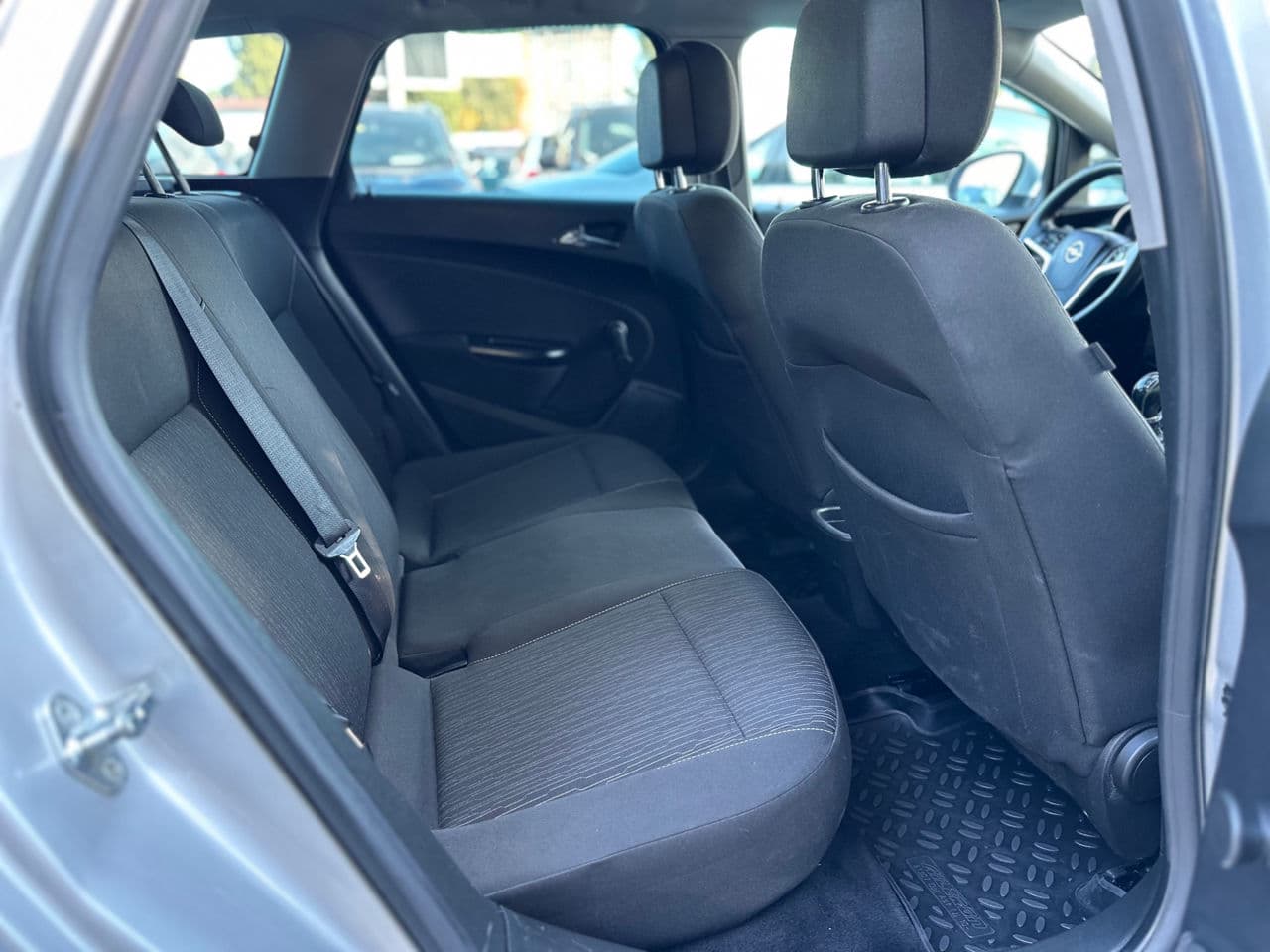 Opel Astra 2013 — Миниатюра 15