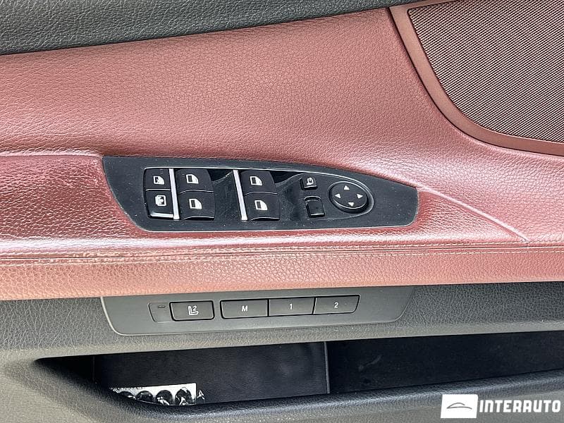 BMW 730 2010 — Миниатюра 6