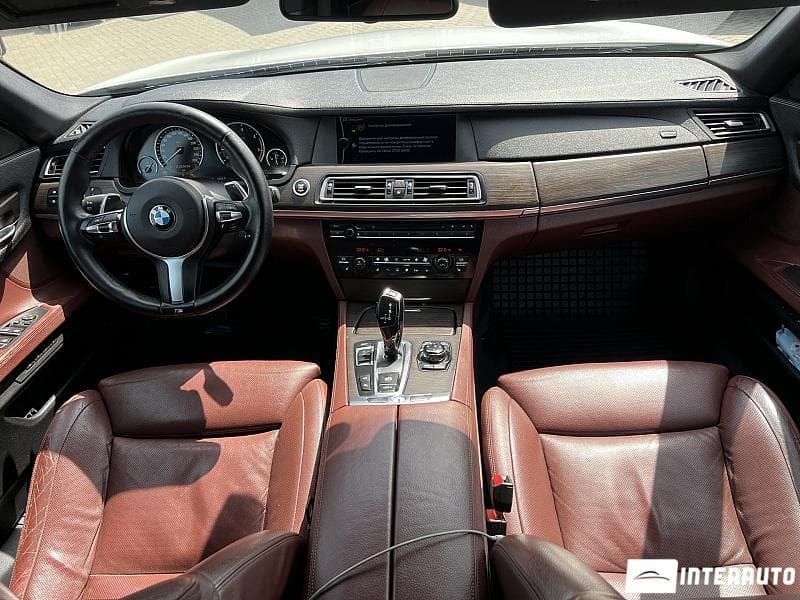 BMW 730 2010 — Миниатюра 7