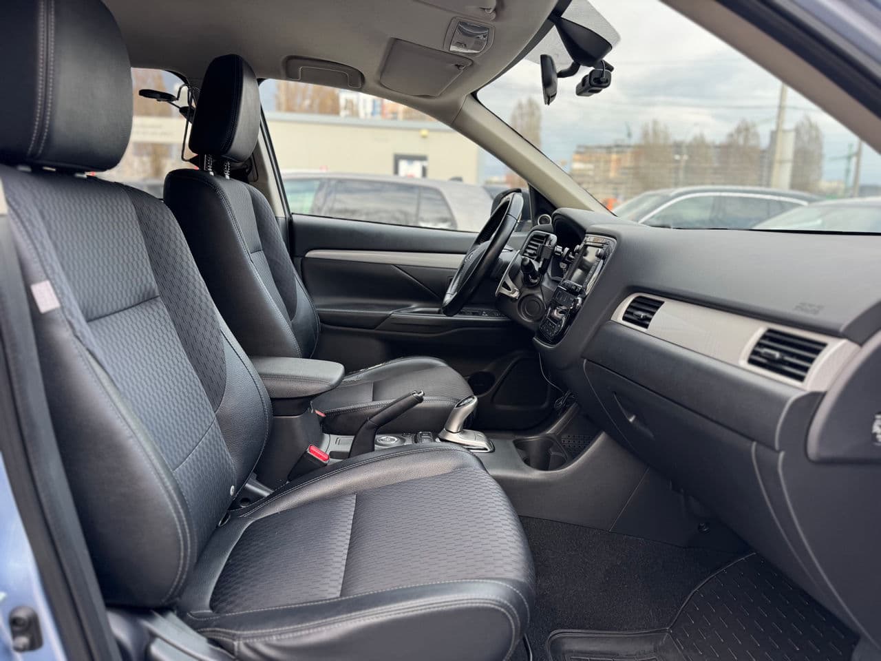 Mitsubishi Outlander 2014 — Миниатюра 18