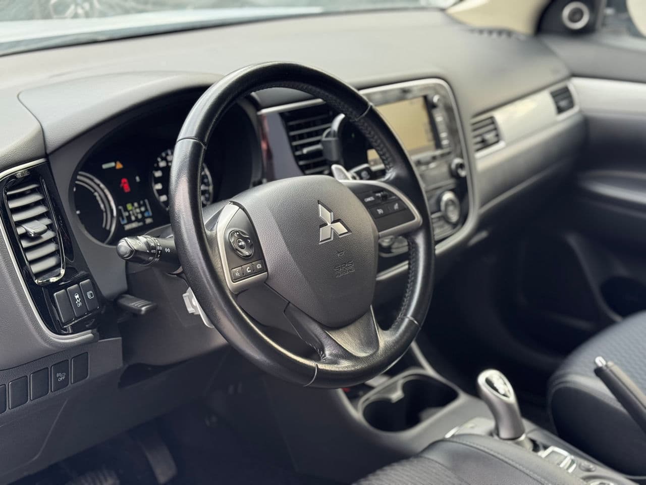 Mitsubishi Outlander 2014 — Миниатюра 9