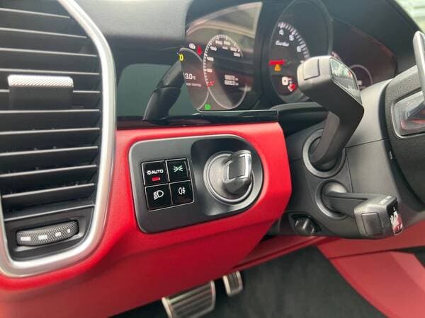 2019 Porsche Cayenne Turbo Coupe — Miniatură 16