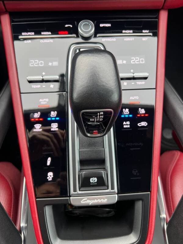 2019 Porsche Cayenne Turbo Coupe — Miniatură 15