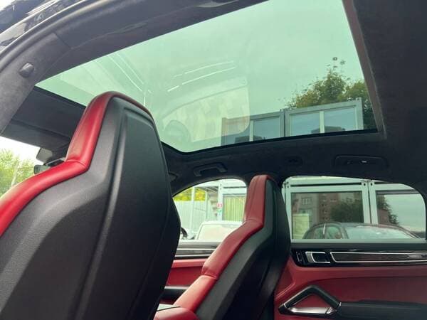 2019 Porsche Cayenne Turbo Coupe — Miniatură 23