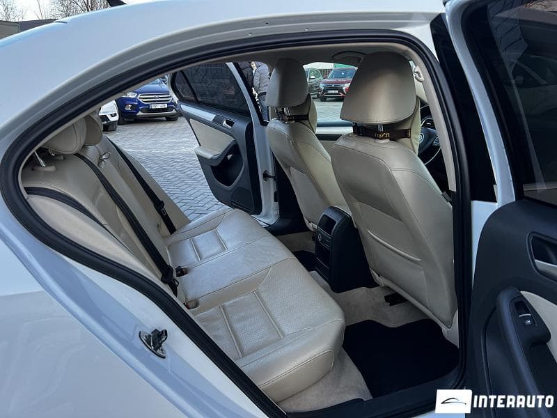 Volkswagen Jetta 2013 — Миниатюра 9
