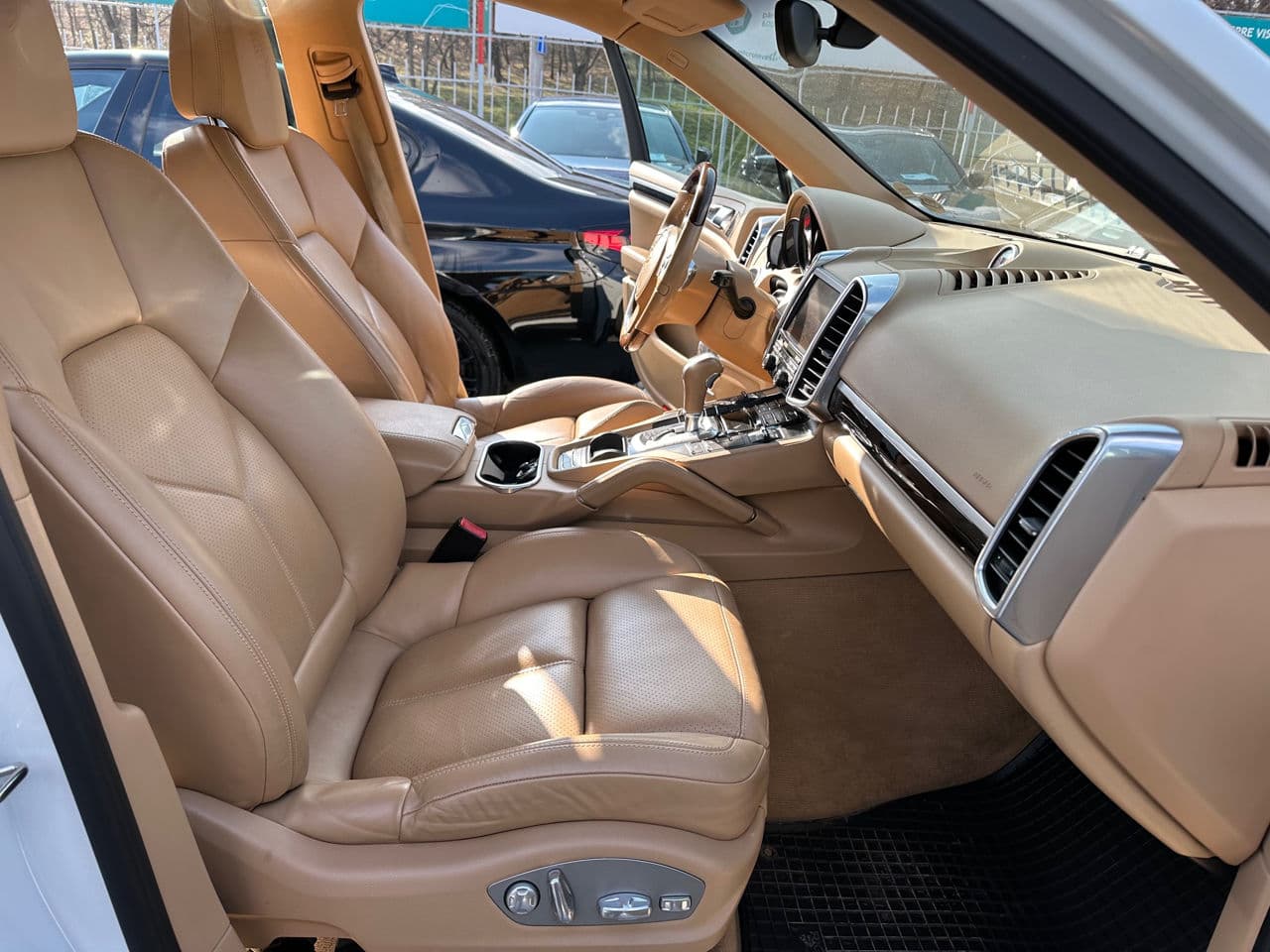 Porsche Cayenne S Hybrid 2014 — Миниатюра 5