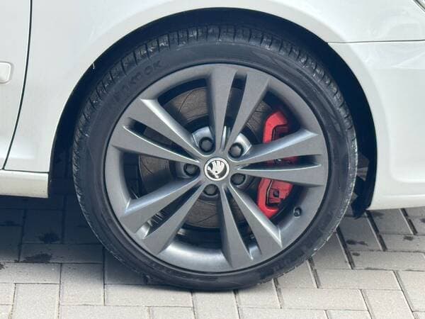 Skoda Octavia RS 2012 — Миниатюра 3