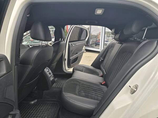 2014 Skoda Superb — Miniatură 17