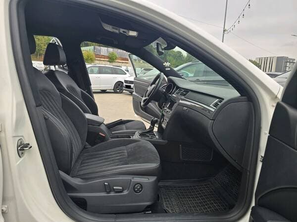 2014 Skoda Superb — Miniatură 6