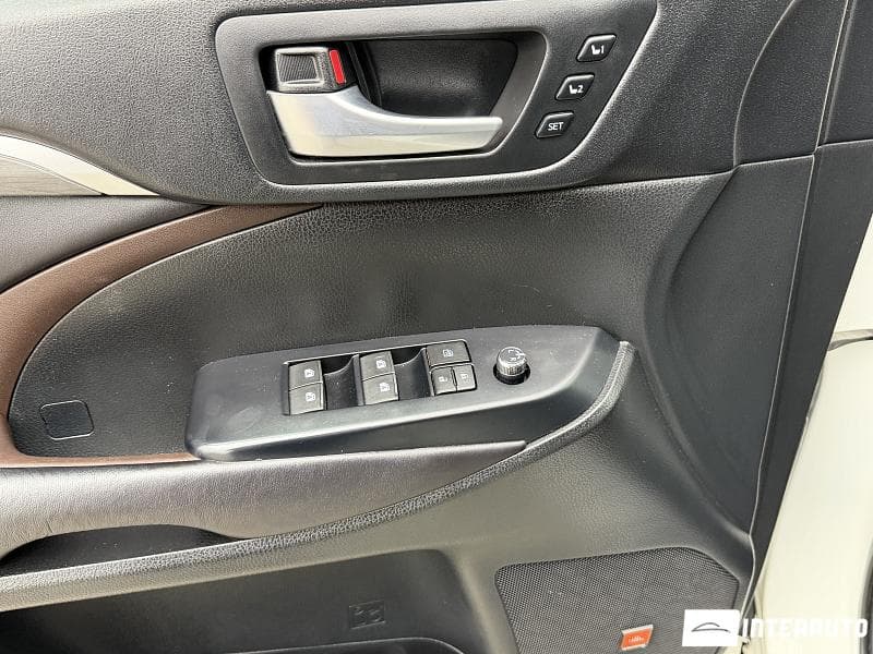 Toyota Highlander 2016 — Миниатюра 10