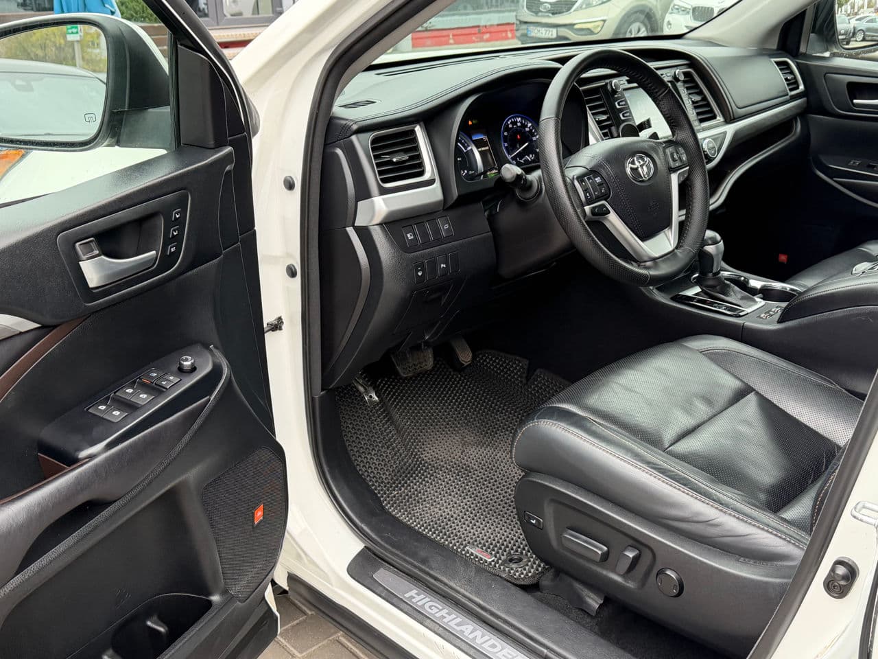 Toyota Highlander 2016 — Миниатюра 7