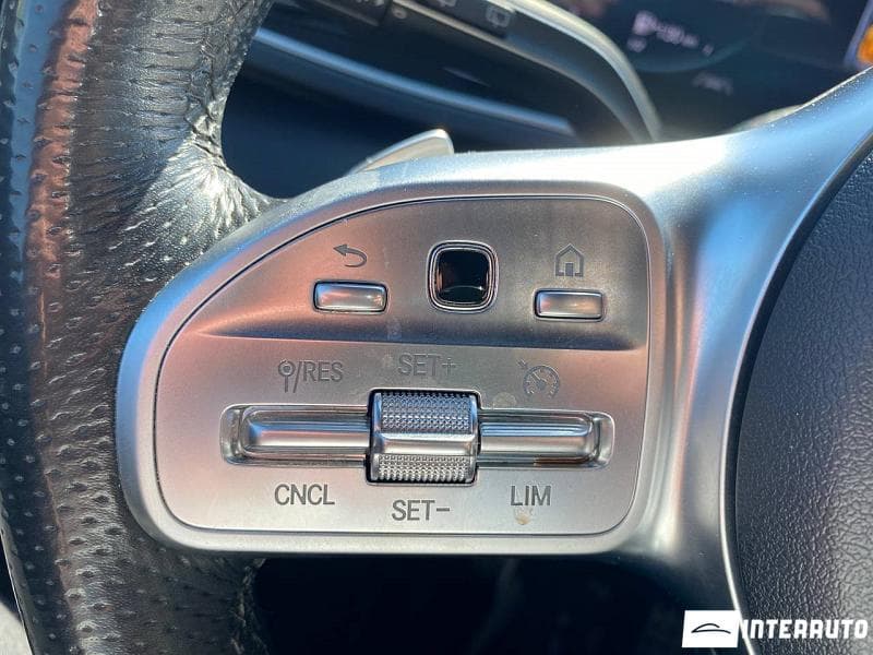 Mercedes GLE 300d 2019 — Миниатюра 10