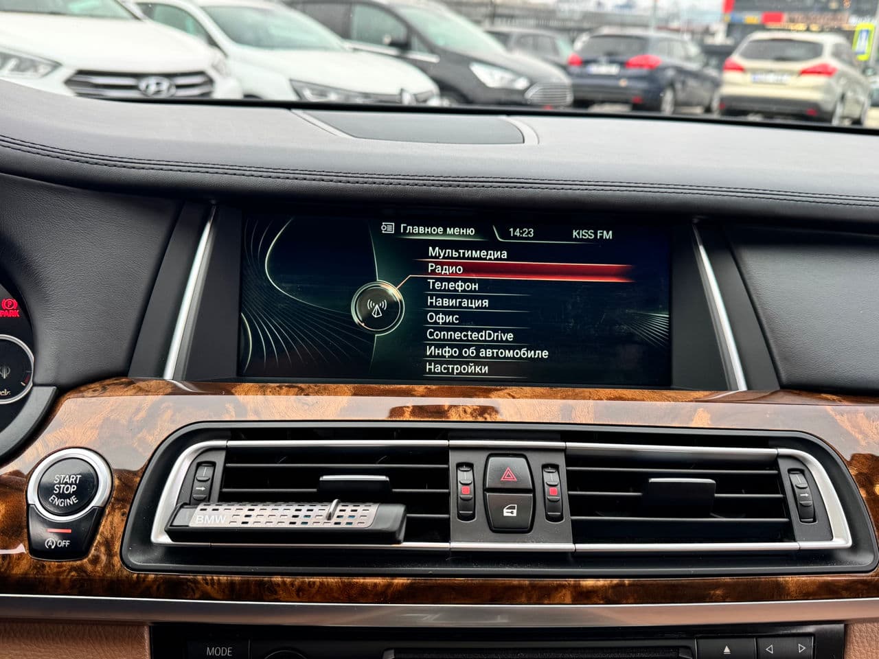 BMW 740 2013 — Миниатюра 10