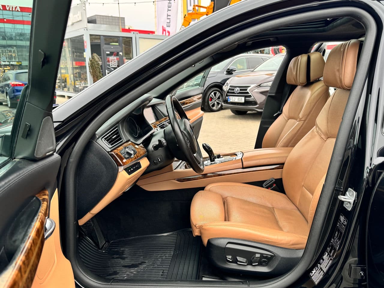 BMW 740 2013 — Миниатюра 5