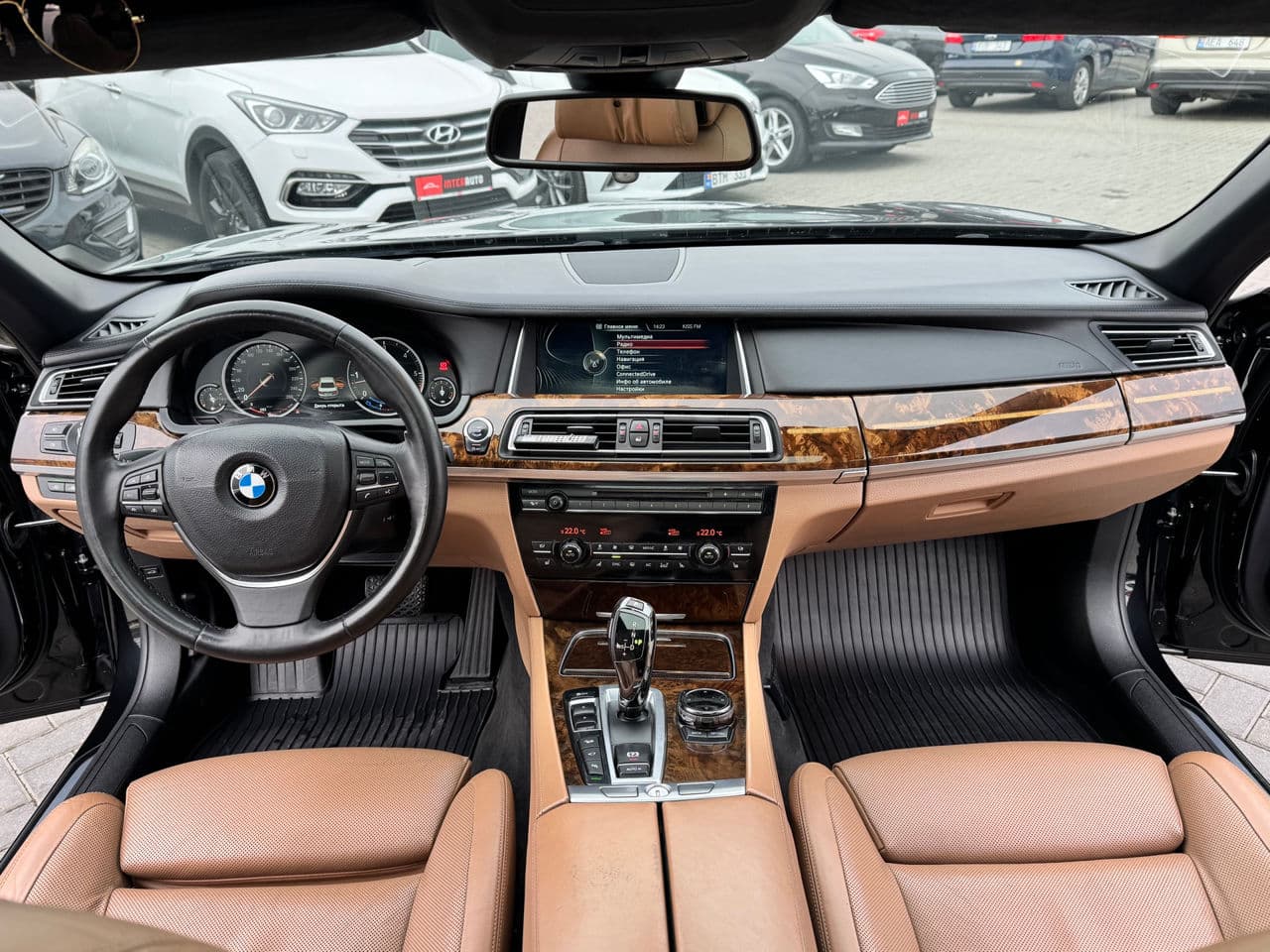 BMW 740 2013 — Миниатюра 6