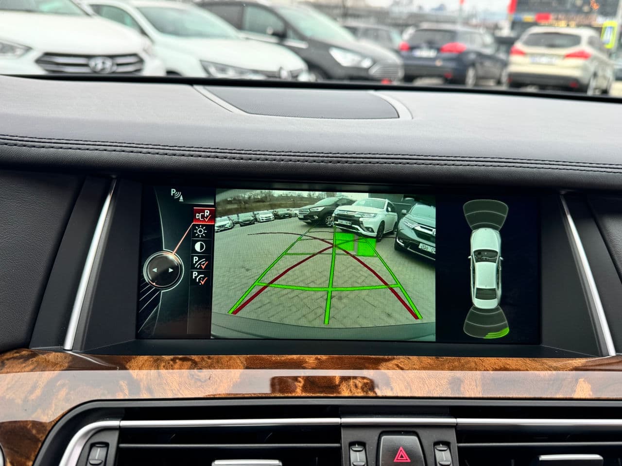 BMW 740 2013 — Миниатюра 11