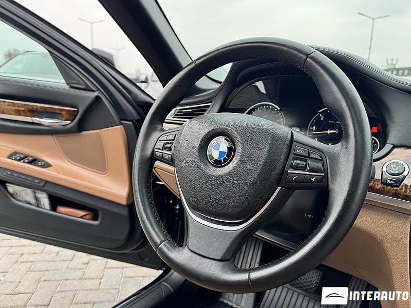 BMW 740 2013 — Миниатюра 8