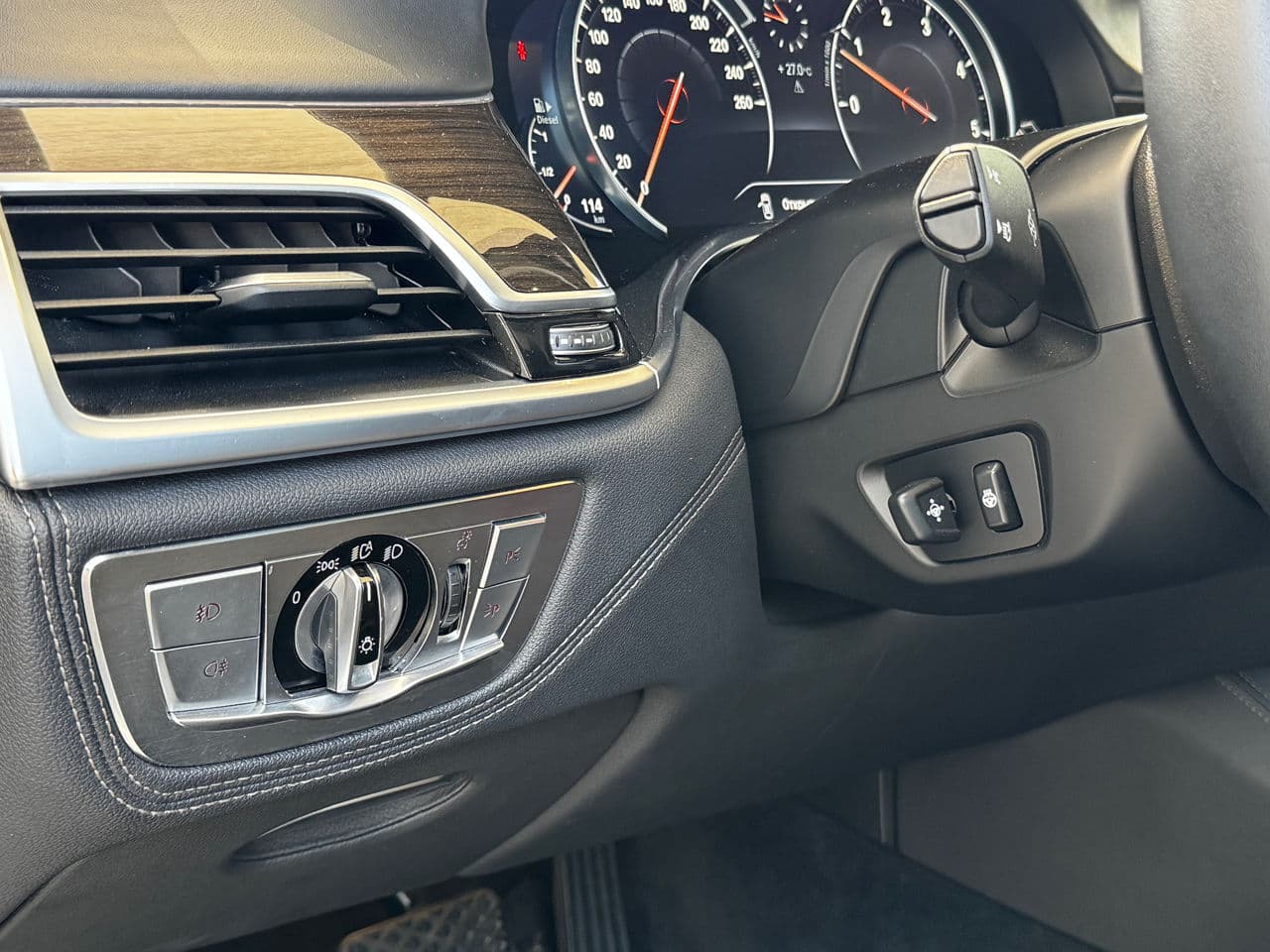 BMW 730 2015 — Миниатюра 18