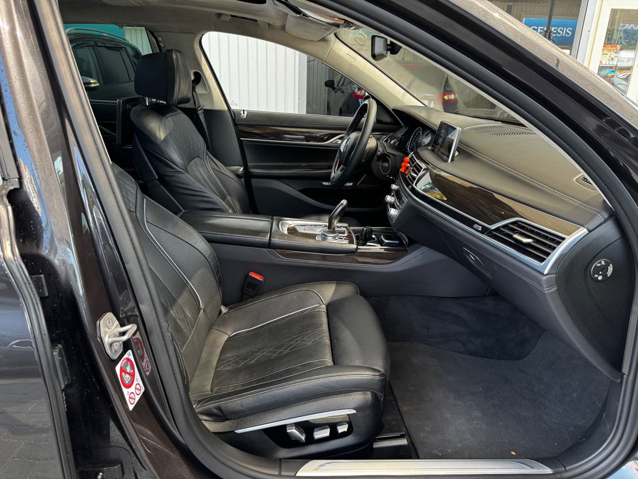 BMW 730 2015 — Миниатюра 5