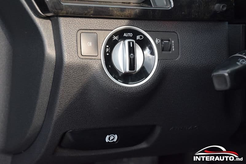 2012 Mercedes E 220 — Miniatură 18