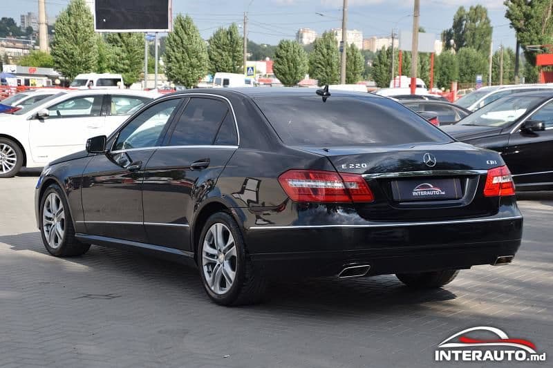 2012 Mercedes E 220 — Miniatură 4