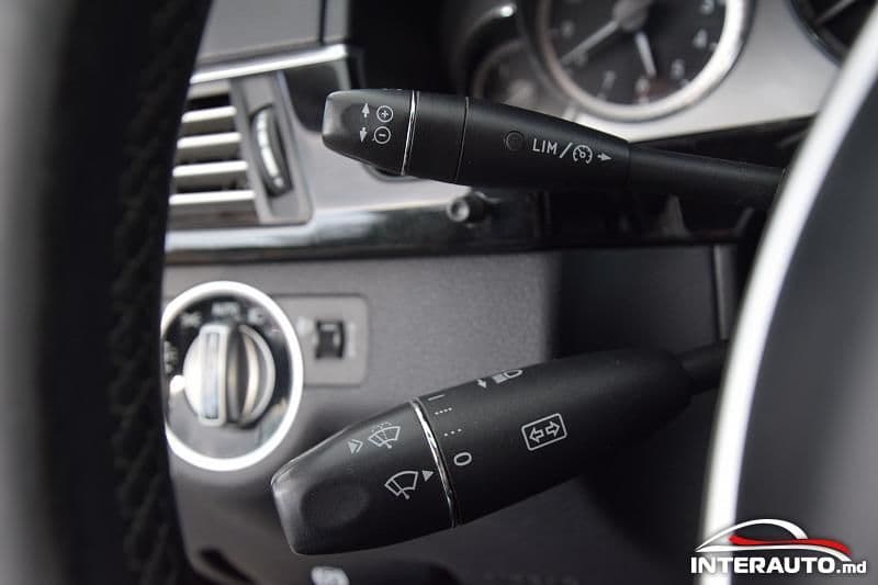 2012 Mercedes E 220 — Miniatură 10