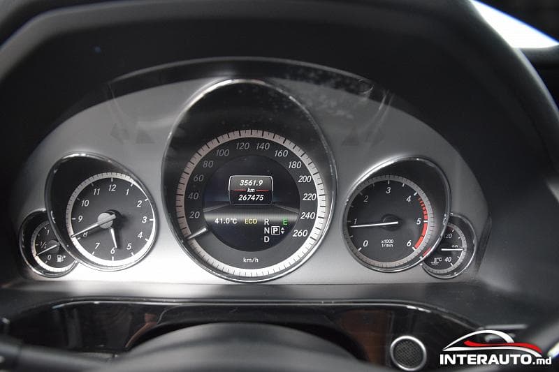 2012 Mercedes E 220 — Miniatură 17