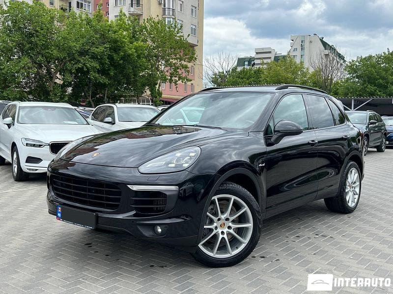 2016 Porsche Cayenne — Miniatură 3