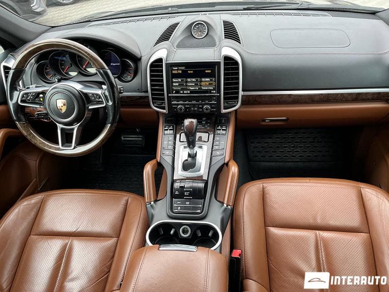 2016 Porsche Cayenne — Miniatură 6