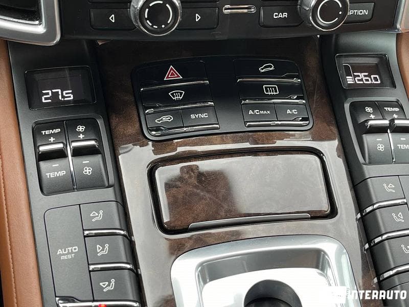 2016 Porsche Cayenne — Miniatură 11