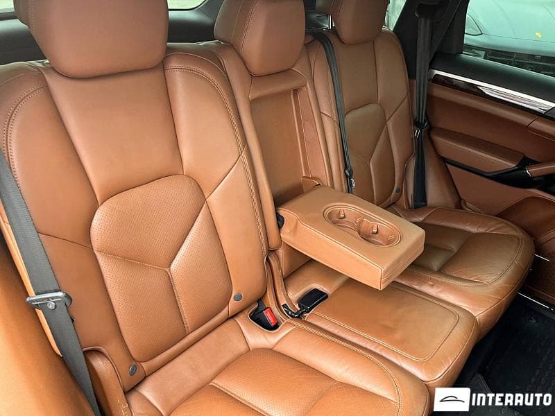 2016 Porsche Cayenne — Miniatură 17