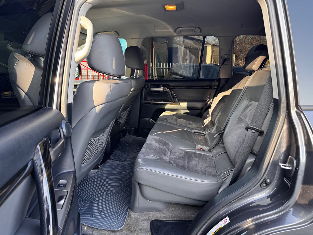 Toyota Land Cruiser 2011 — Миниатюра 6