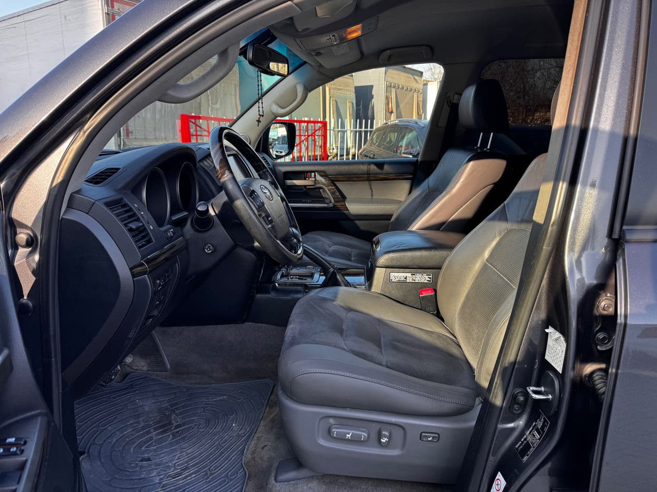 Toyota Land Cruiser 2011 — Миниатюра 5