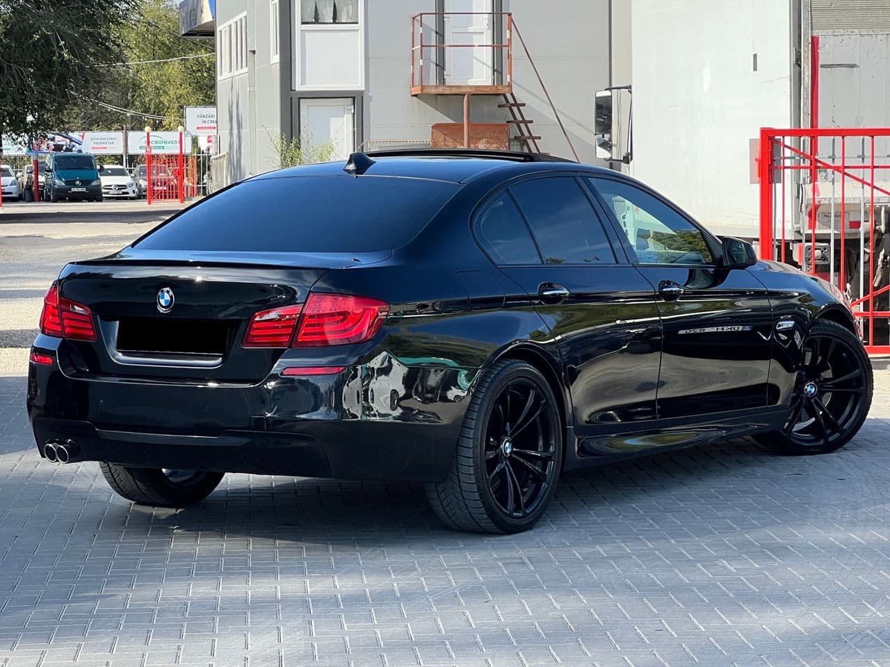 BMW 525 2012 — Миниатюра 2