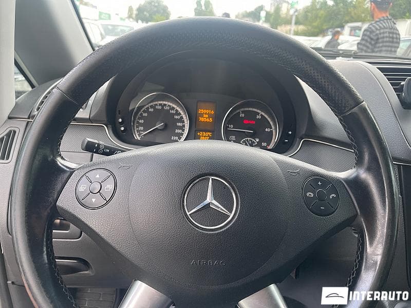2013 Mercedes Vito — Miniatură 7